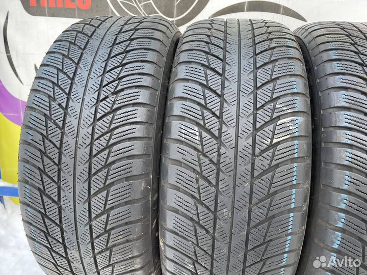 Bridgestone Blizzak LM-001 225/55 R17