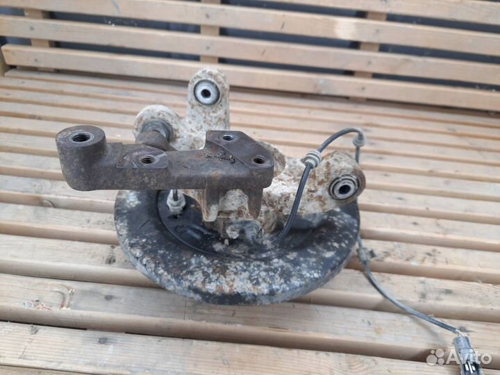 Цапфа задняя левая SsangYong Actyon 2 2011