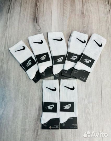 Носки nike высокие белые и черные