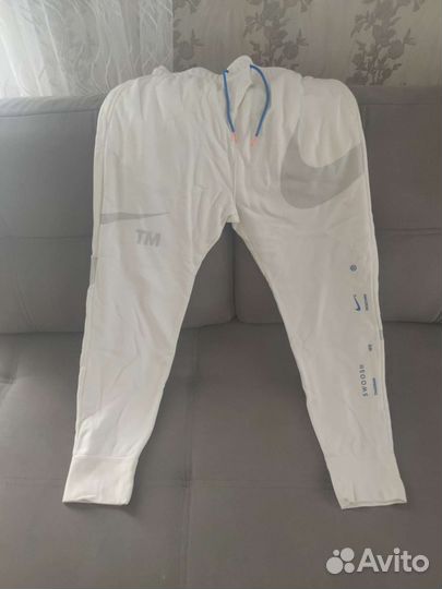 Спортивные штаны nike