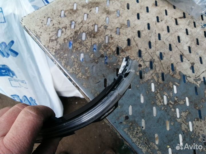 Поворотник в правое зеркало BMW X4 F26 X3 X5 X6