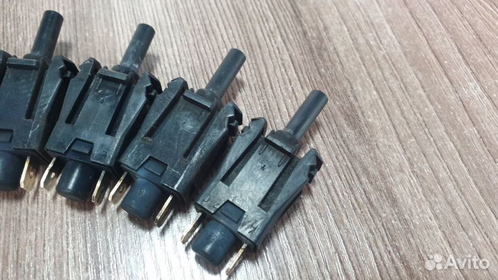 Концевик Mercedes-Benz A0015458714 W124 W126