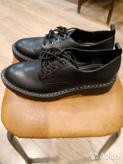 Ботинки женские Bershka р. 39