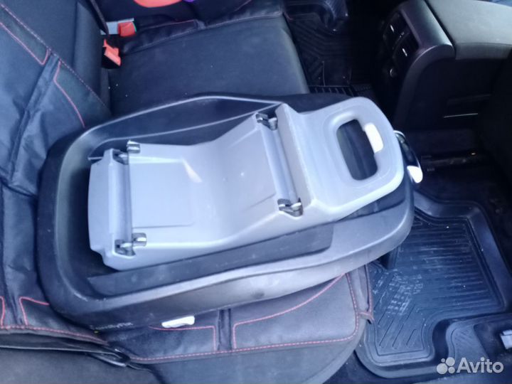 Автокресло Maxi-Cosi Pebble + База FamilyFix