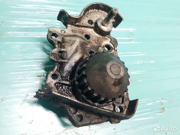 Помпа Renault symbol