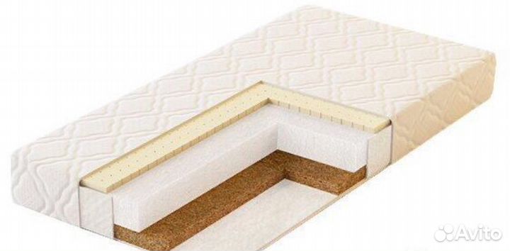 Детская кроватка с матрасом