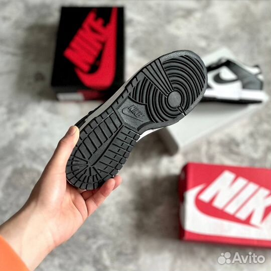 Кроссовки Nike