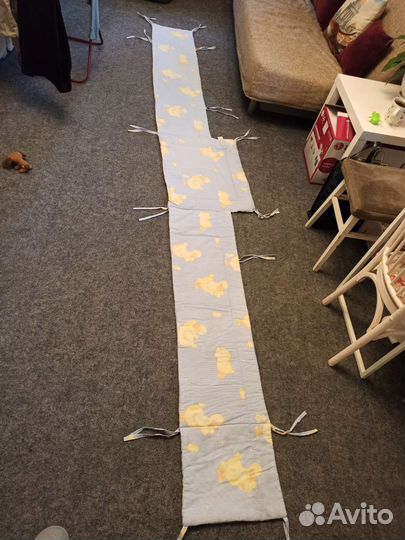 Бортики в кроватку в отличном состоянии