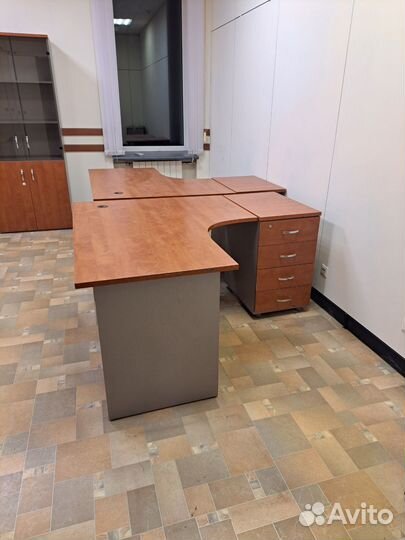 Офисная мебель бу