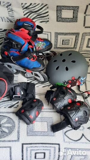 Роликовые коньки