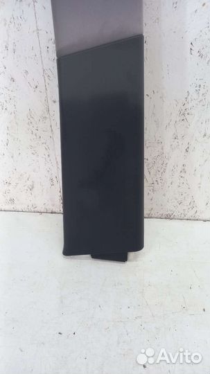 Обшивка средней правой стойки Volvo XC90