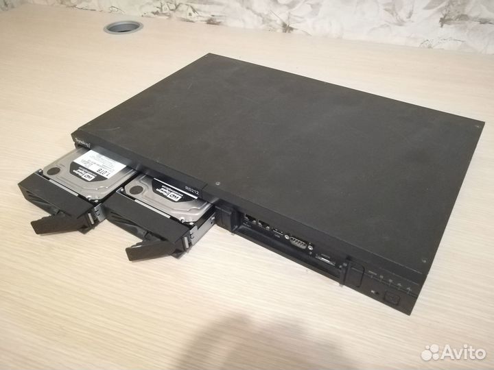 NAS-сервер Synology RS212