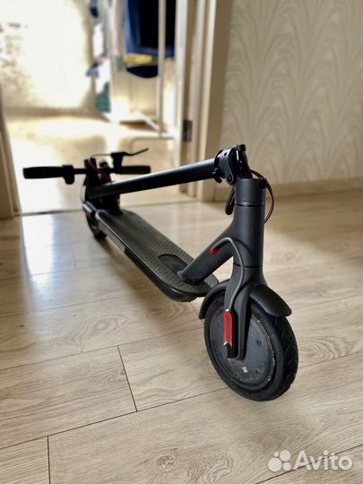 Электросамокат Xiaomi M365