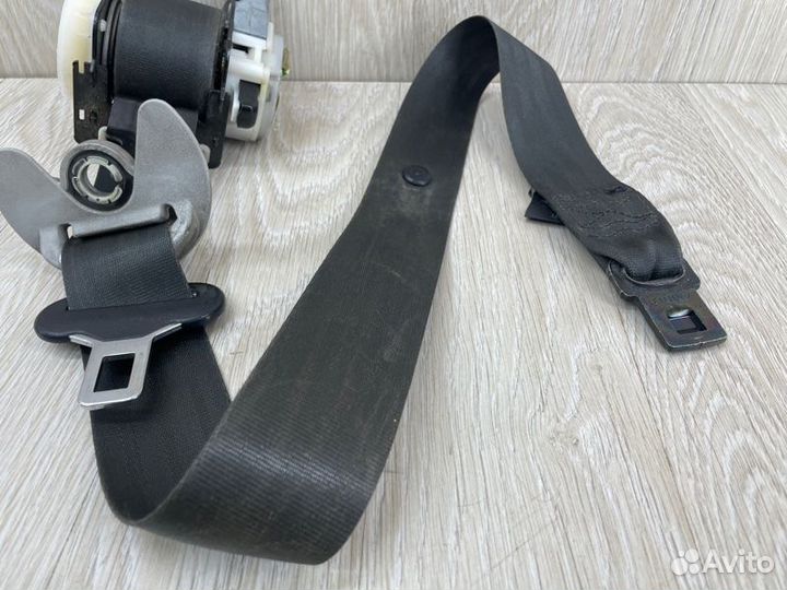 Ремень безопасности с пиропатроном передний левый