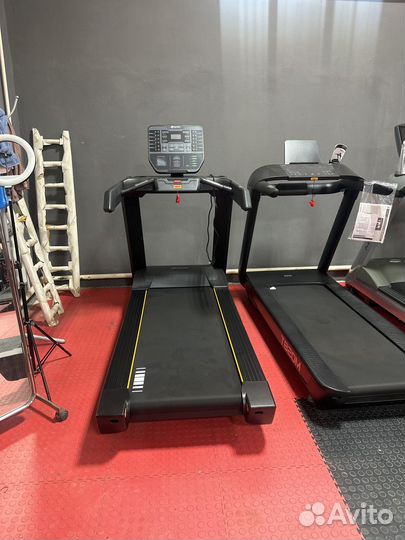 Беговая дорожка фирмы Айрофит мощна Проф
