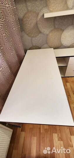 Угловой письменный стол