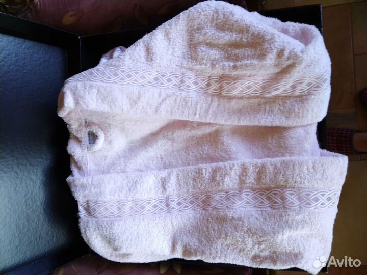 Махровый халат и три полотенца Zepter