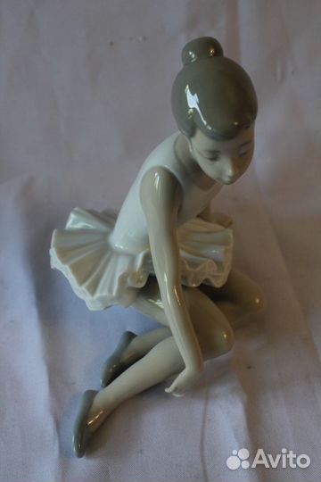 Фарфор статуэтка NAO Девочка балерина