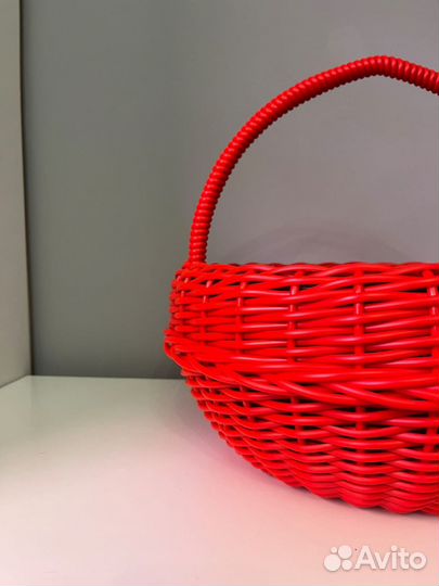 Корзина, лукошко из искусственного ротанга