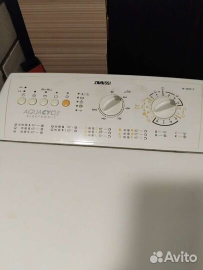 Стиральная машина с вертикальной загрузкой Zanusi