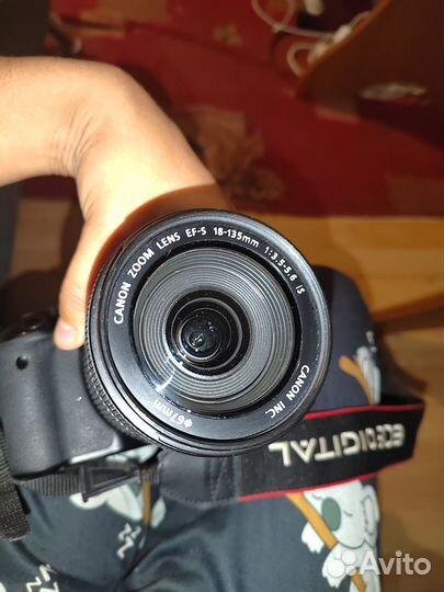 Зеркальный фотоаппарат canon 550d
