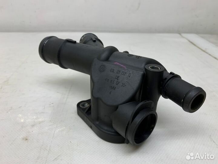 Фланец системы охлаждения Volkswagen Jetta 6 2.0