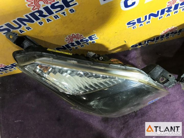 Фара toyota ractis