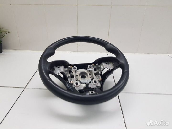 Рулевое колесо (Genesis G70)
