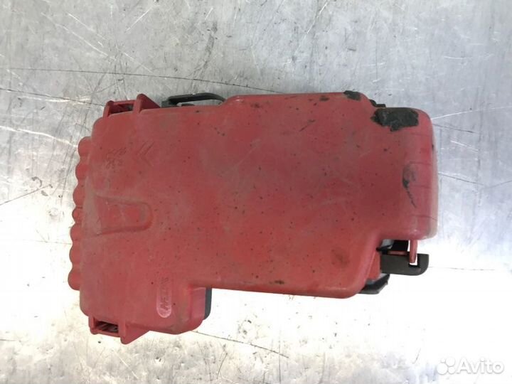 Блок предохранителей Peugeot 308 4E 2007- 2011