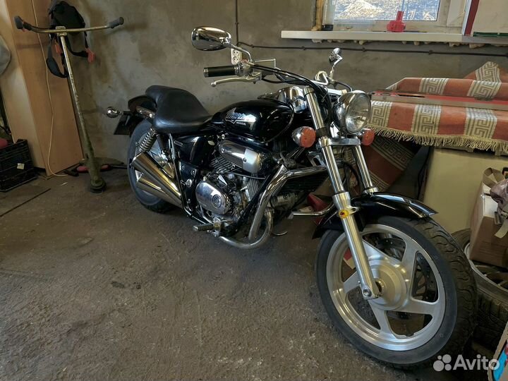 Honda Magna 250