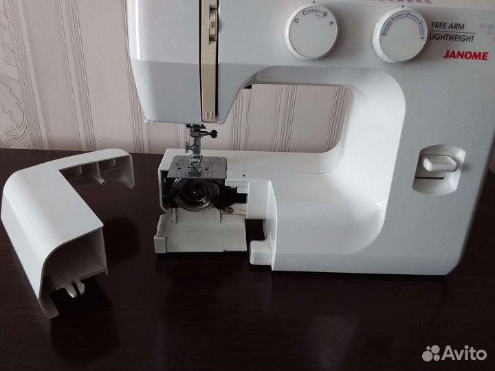 Швейная машинка janome