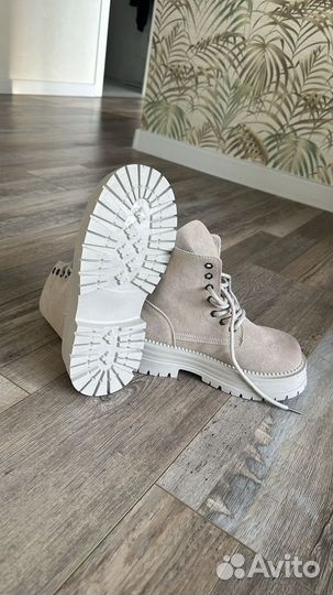 Ботинки женские 36 miu miu