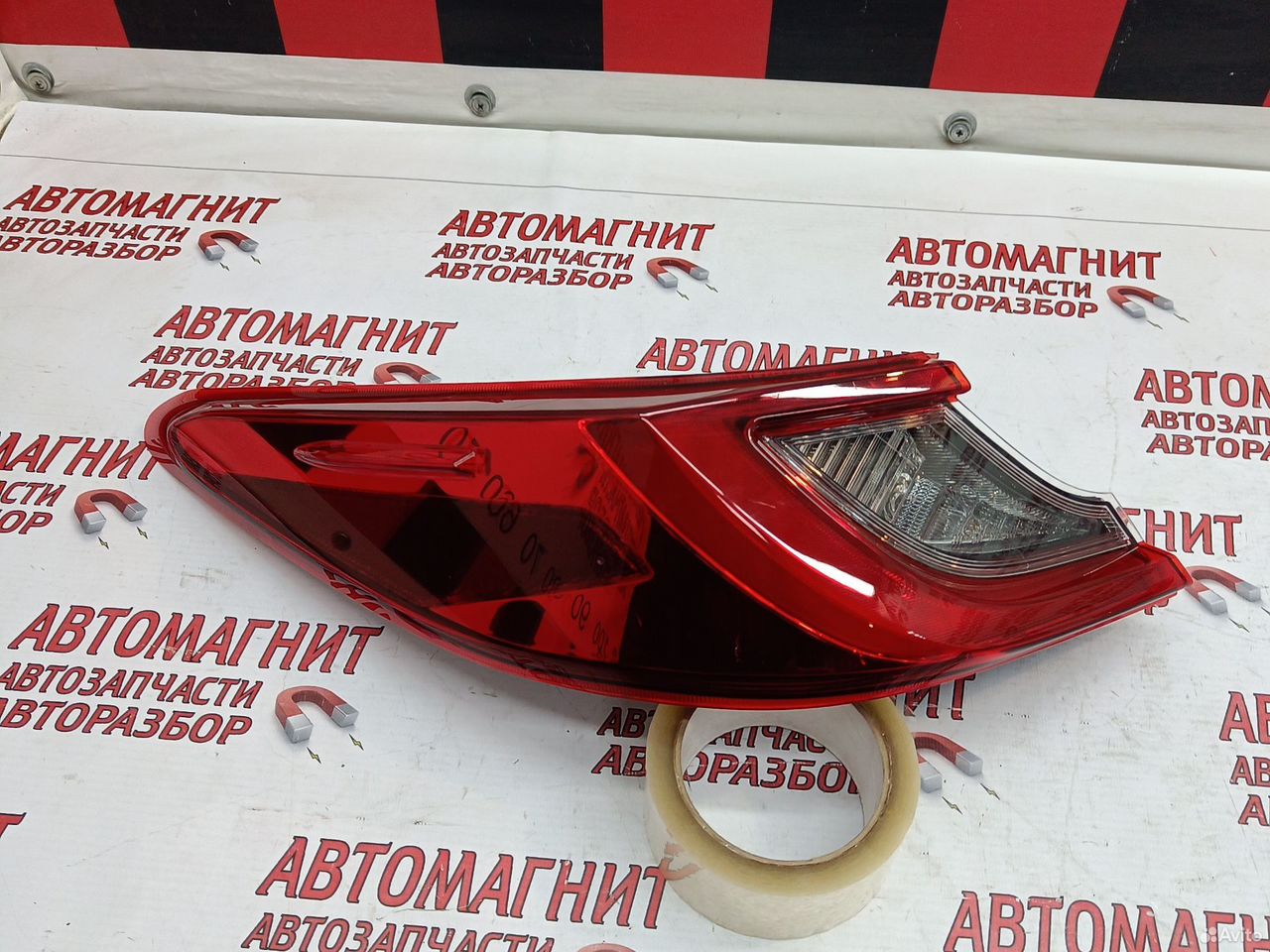 Фонарь задний левый Toyota Camry XV80