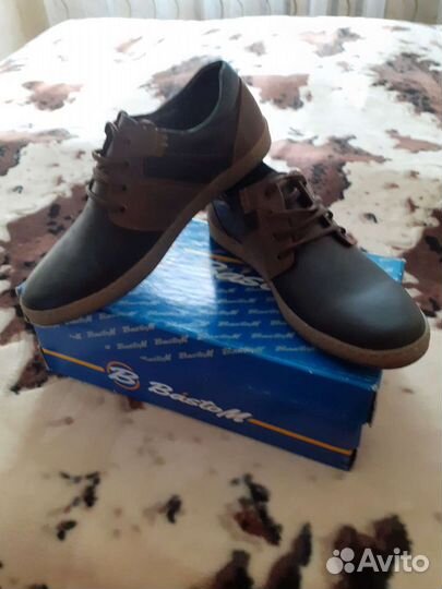 Ботинки мужские 40 размер новые