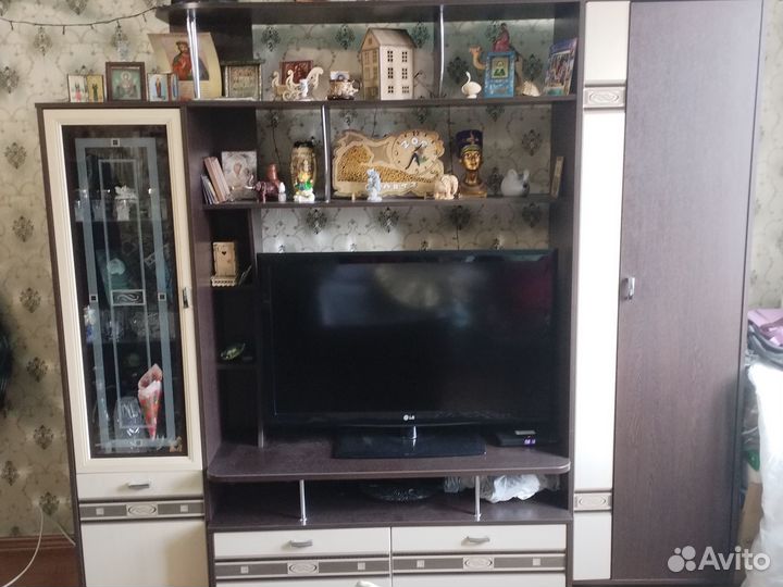 Стенка в гостиную