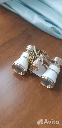Белый бинокль театральный новый