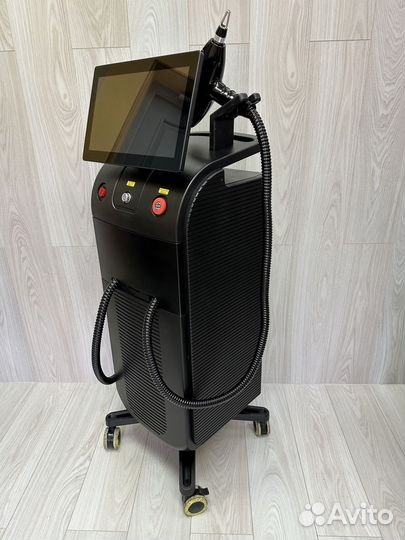 Аппарат Сопрано Титаниум для лазерной эпиляции 1600 ватт сопрано с 2 манипулами для удаления волос и