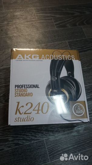 AKG K240 studio