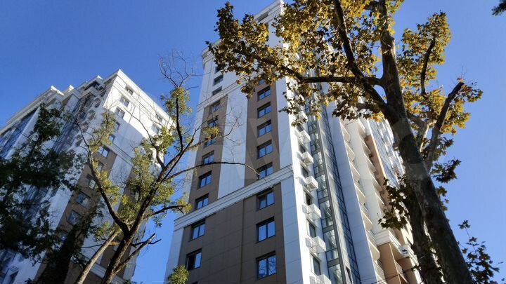 3-к. квартира, 60 м², 10/18 эт.