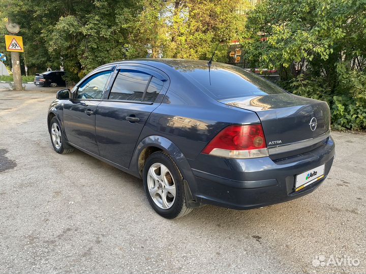Opel Astra 1.6 МТ, 2010, 155 000 км