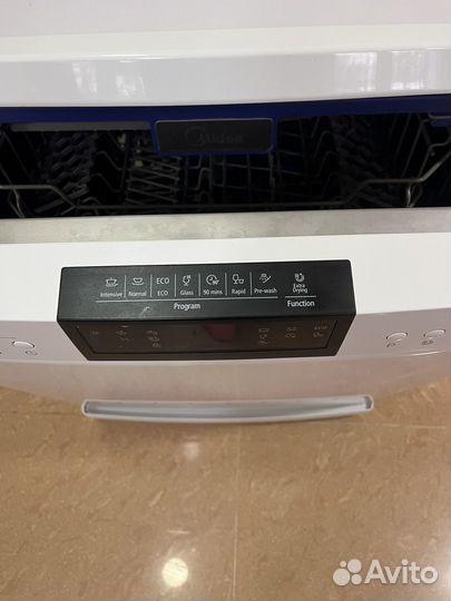 Посудомоечная машинка Midea MFD 60S320 W б/у