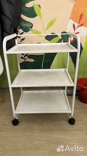 Медицинская тележка