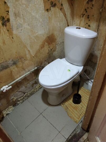 Комната 13 м² в 4-к., 1/4 эт.