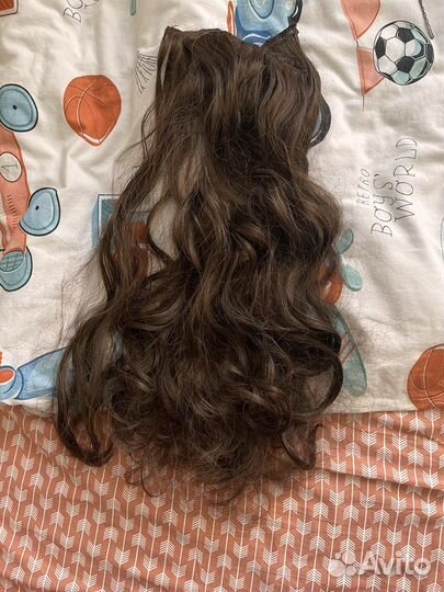 Волосы на заколках