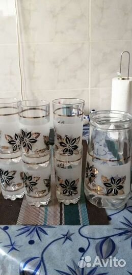 Графин с 6 стаканами и салатник с салатницами 1шт