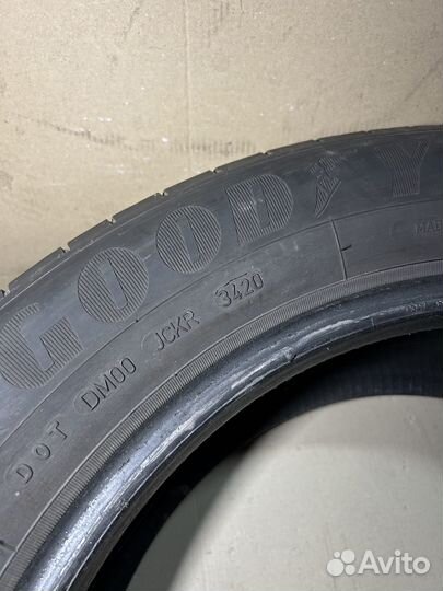 Goodyear EfficientGrip Performance 225/55 R17 97W