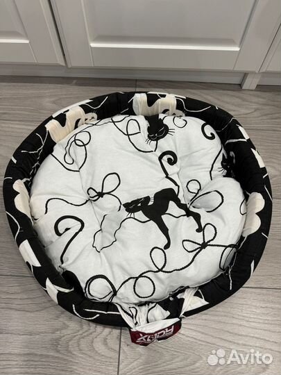 Лежанка для кошек или котят