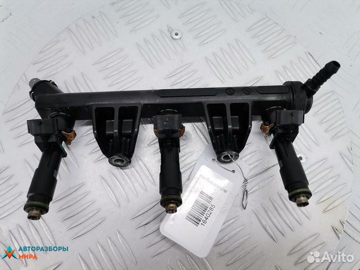 Форсунка Skoda Fabia (6Y) рест. 2007 03D906031G