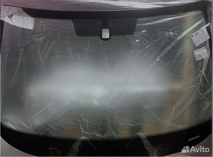 Лобовое стекло Chevrolet Tahoe 3 2007-2014 FYG AC7