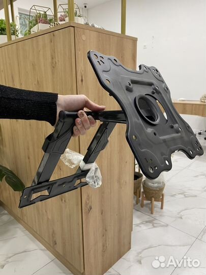 Кронштейн для телевизора